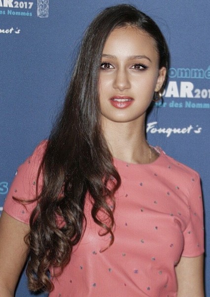 Oulaya Amamra photo