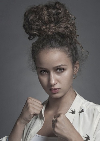 Oulaya Amamra photo
