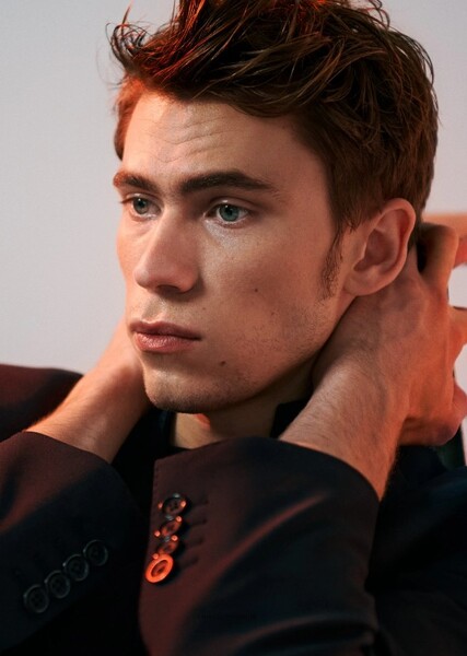 Owen Teague photo