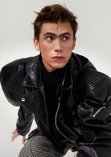 Owen Teague photo