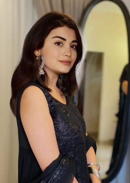 Özge Yağız photo