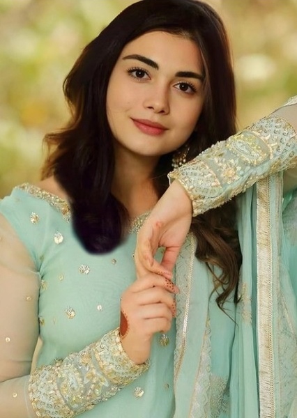 Özge Yağız photo