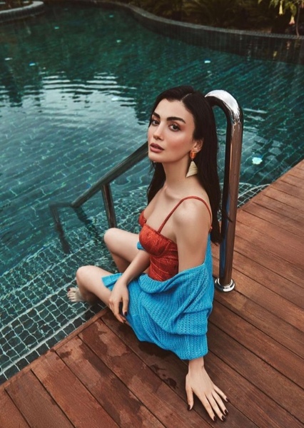 Özge Yağız photo