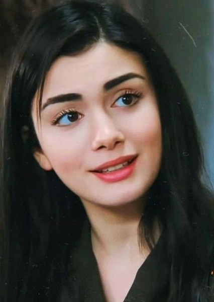 Özge Yağız photo