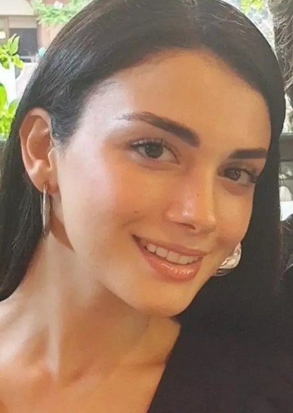 Özge Yağız photo