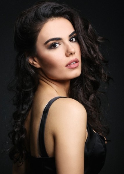 Özgü Kaya