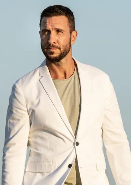 Pablo Schreiber photo