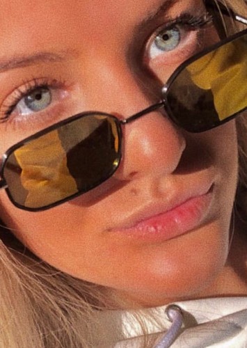 Paige Hyland photo