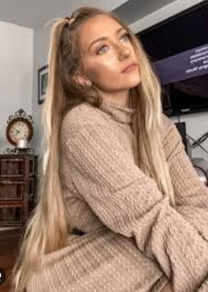 Paige Layle photo