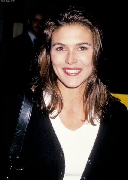 Paige Turco photo