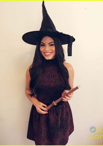 Paola Andino photo