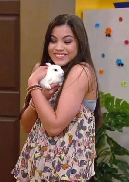 Paola Andino photo
