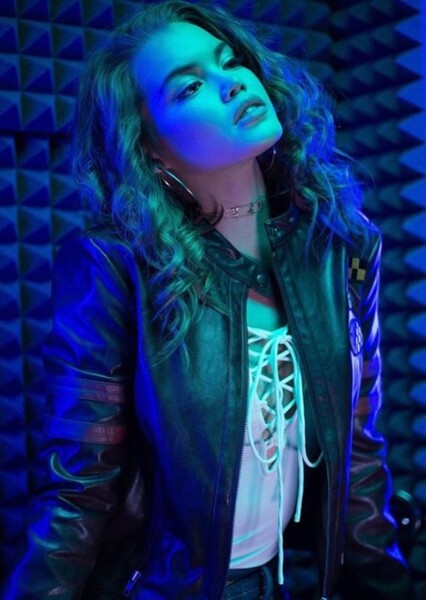 Paris Berelc photo