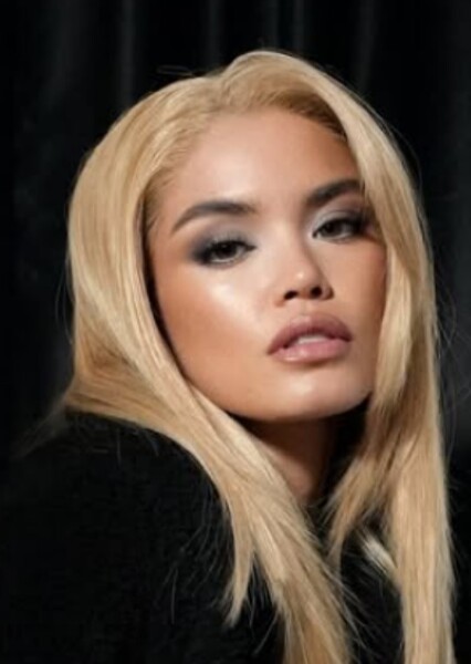 Paris Berelc photo