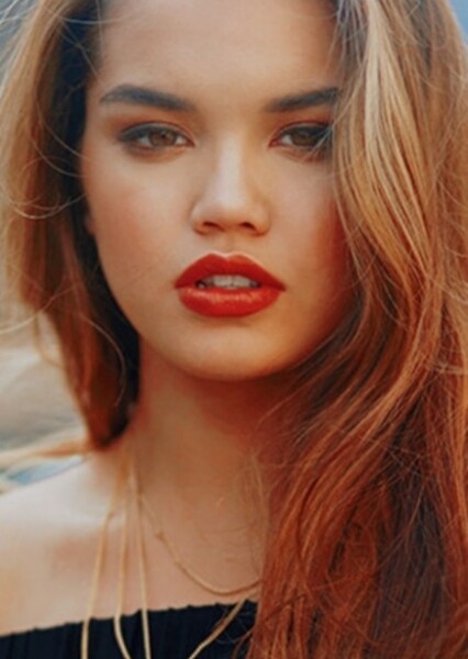 Paris Berelc photo