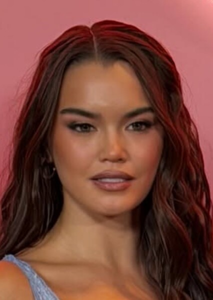 Paris Berelc photo