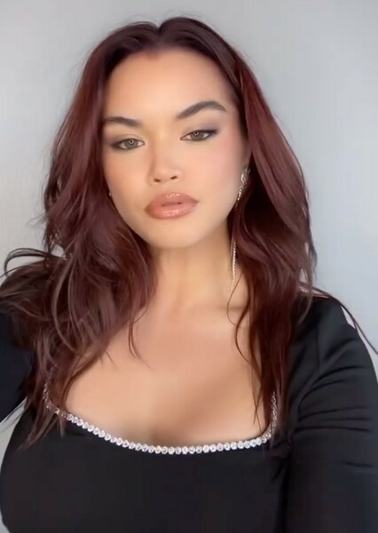 Paris Berelc photo