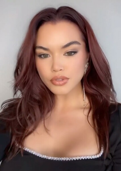 Paris Berelc photo