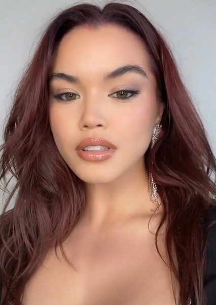 Paris Berelc photo