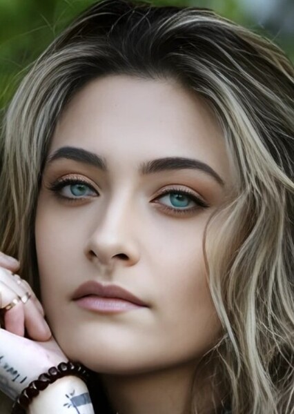 Paris Jackson photo