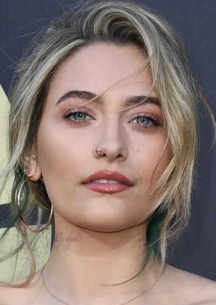 Paris Jackson photo