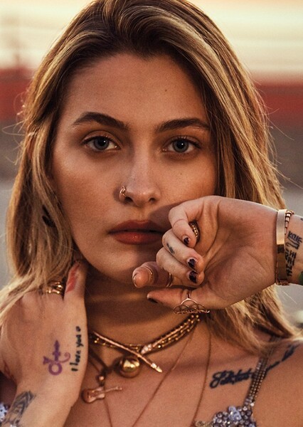 Paris Jackson photo
