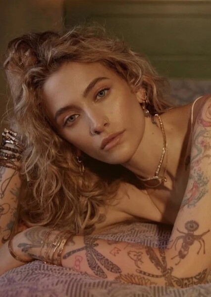 Paris Jackson photo