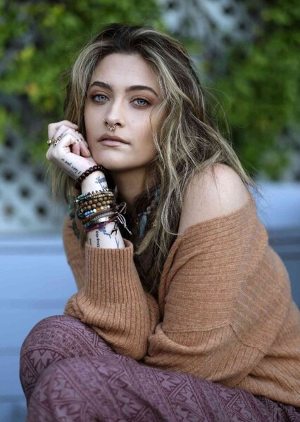 Paris Jackson photo