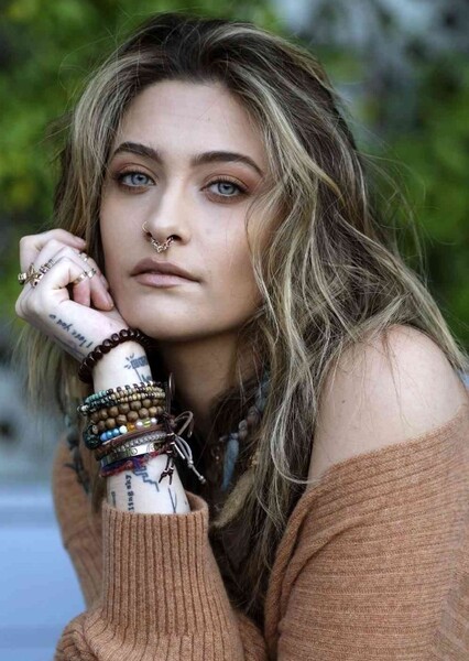 Paris Jackson photo