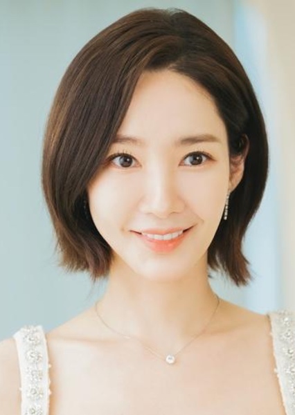 Park Min-young photo