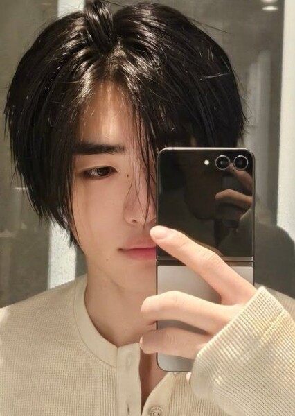 Sunghoon photo
