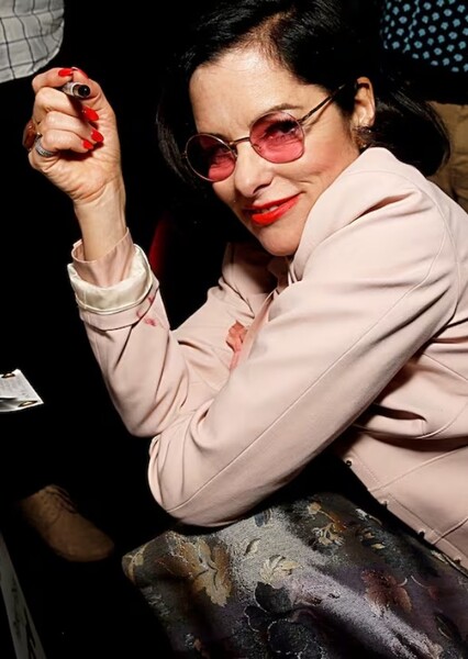 Parker Posey photo