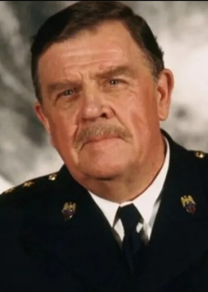 Pat Hingle photo