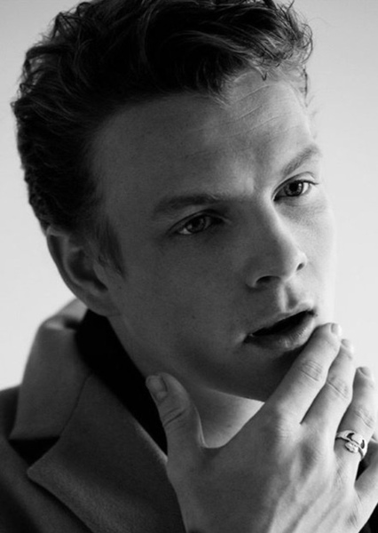 Patrick Gibson photo