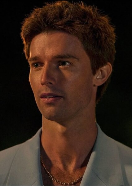 Patrick Schwarzenegger photo
