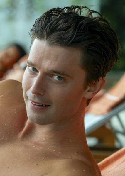 Patrick Schwarzenegger photo