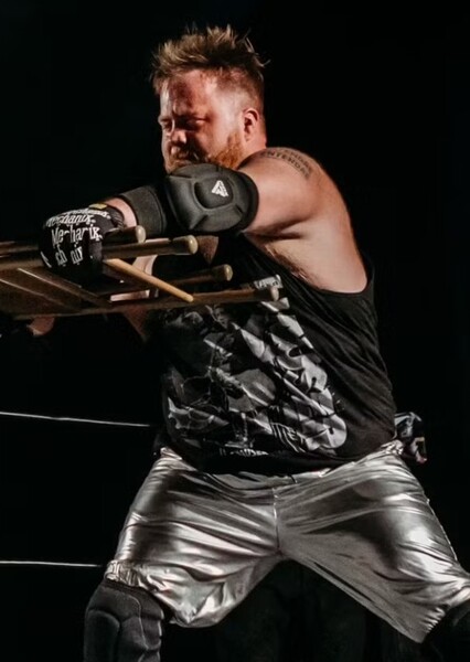 Paul Walter Hauser photo