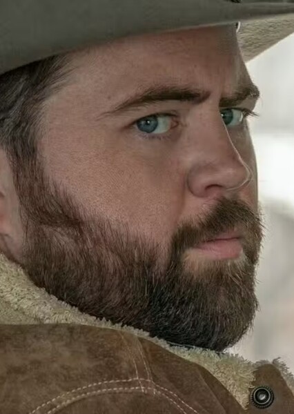 Paul Walter Hauser photo