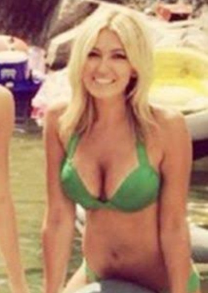 Paulina Gretzky photo