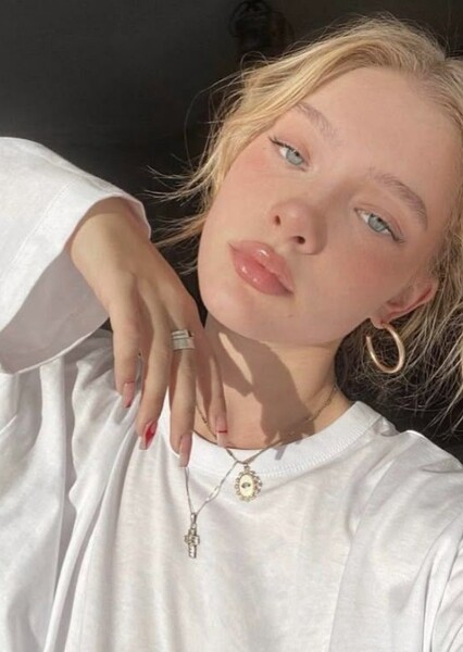 Daisy Wells