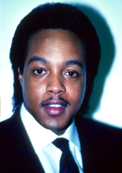Peabo Bryson photo