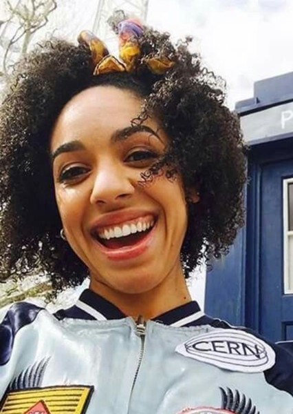 Pearl Mackie photo