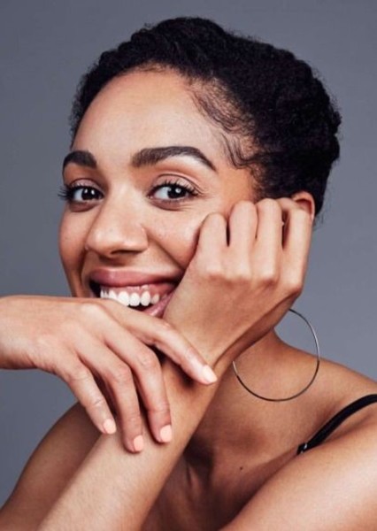 Pearl Mackie photo