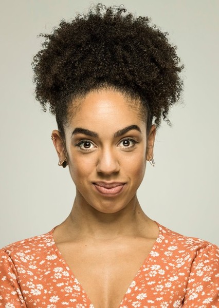 Pearl Mackie photo