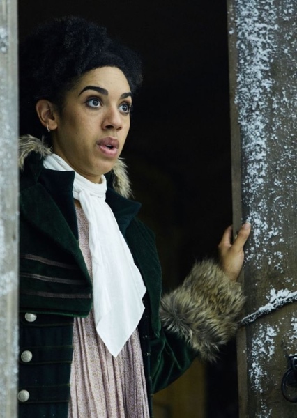 Pearl Mackie photo