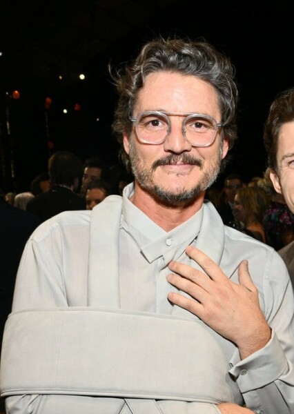 Pedro Pascal photo