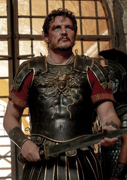 Pedro Pascal photo