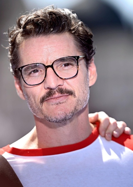 Pedro Pascal photo