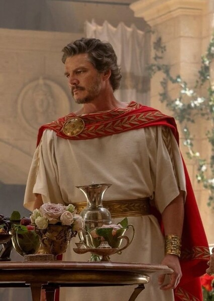 Pedro Pascal photo