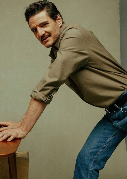 Pedro Pascal photo